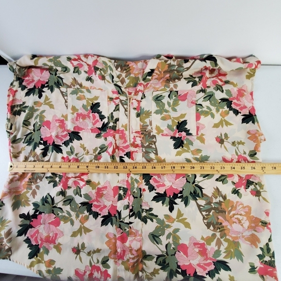 Torrid Floral Cap Sleeve Blouse Size 3X Zip Front Lightweight Top Feminine Flowy - Picture 6 of 10